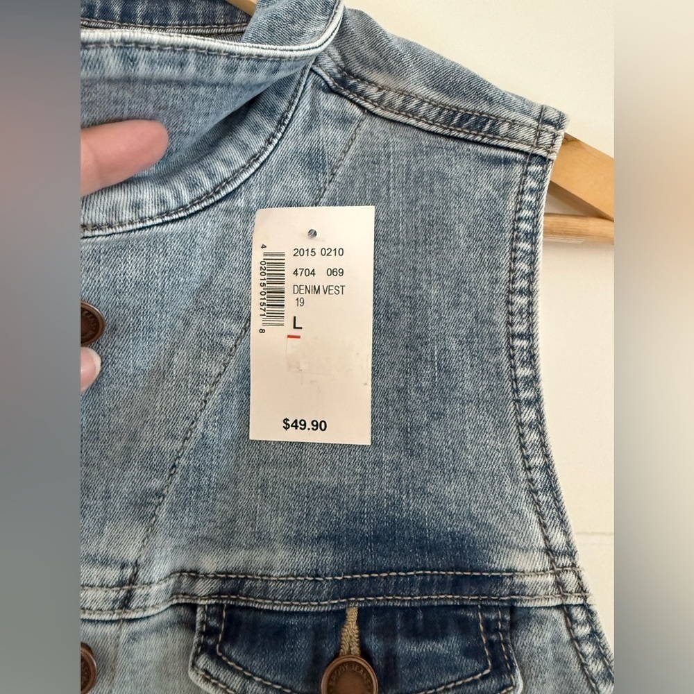 BNWT Brody Jeans Denim Vest, size large. - Picture 4 of 7